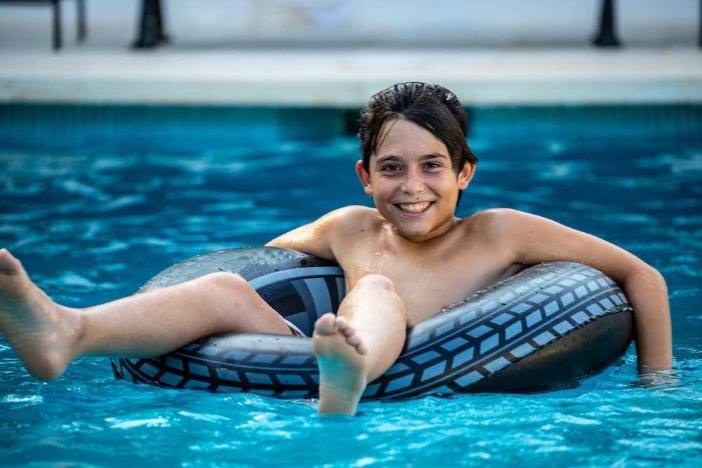 Les tendances actuelles en matière de design et d'aménagement de piscines pour votre propriété