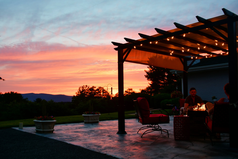 Options de couverture pour les pergolas : toiles, polycarbonate, verre, etc.