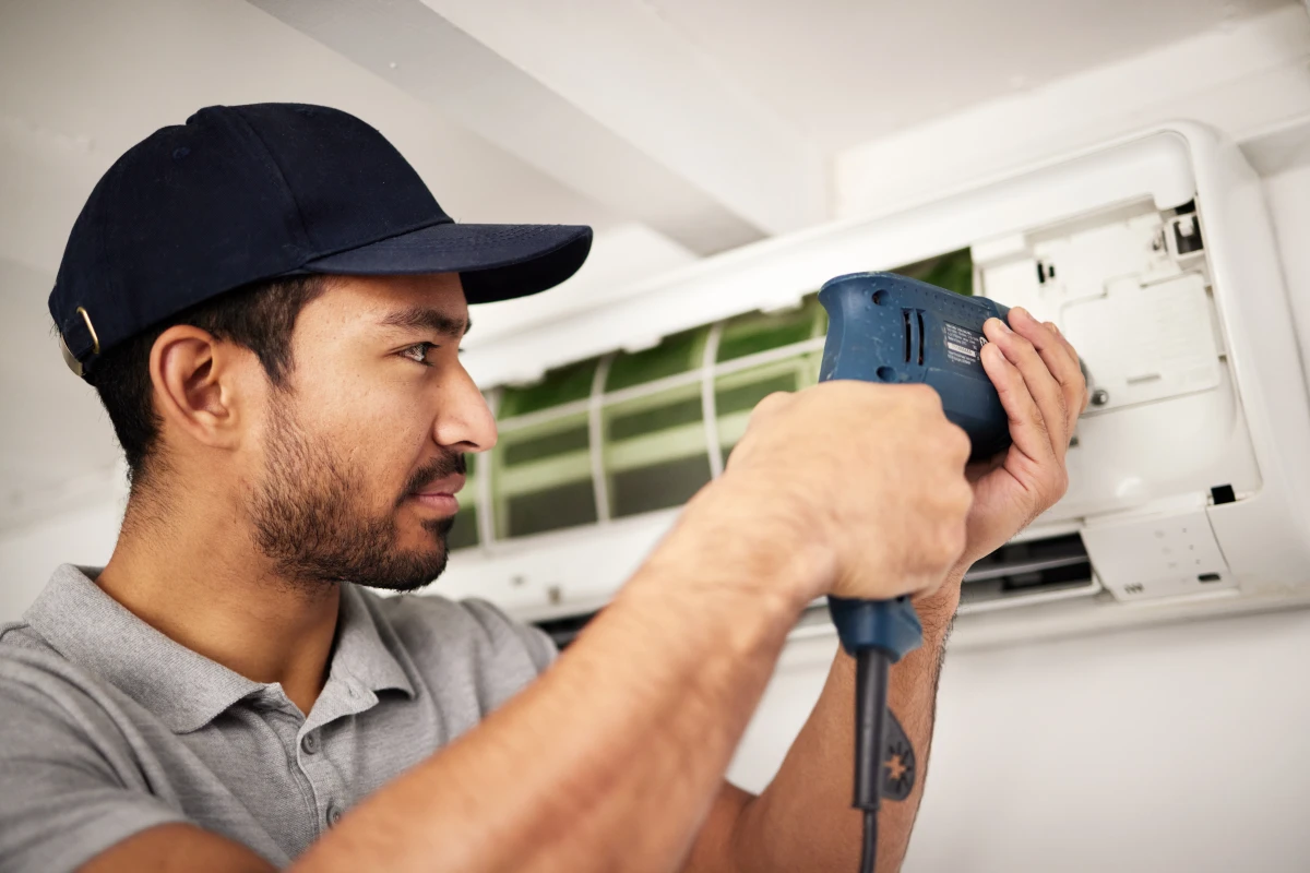 Entretien VMC: l'importance de la maintenance régulière pour assurer un air sain dans votre logement