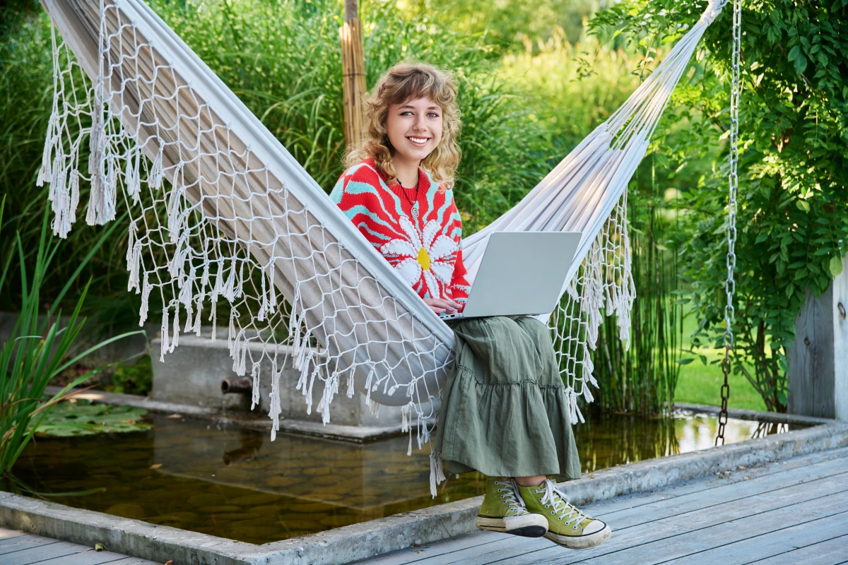 Guide Complet pour Fixer un Hamac dans Votre Jardin : Meilleurs Systèmes à Utiliser